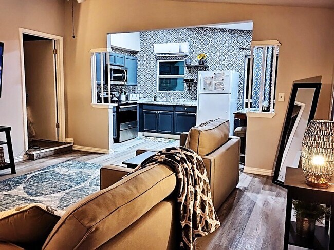 property at 4507 W Bayshore Dr