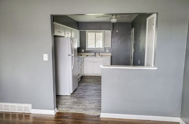 5247-5249 Hadley St in Mission, KS - Building Photo - Building Photo