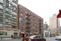 Stonehenge Gardens in New York, NY - Foto de edificio - Building Photo