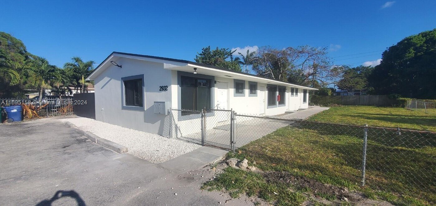 2932 NW 59th St-Unit -4 in Miami, FL - Building Photo