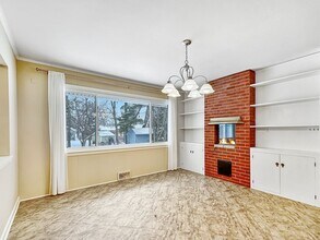 341 Herman Terrace in Hopkins, MN - Foto de edificio - Building Photo