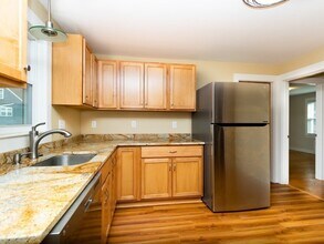 7 Mangano Ct in Watertown, MA - Building Photo - Building Photo