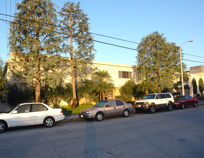 5035 Klump Ave in North Hollywood, CA - Building Photo - Building Photo