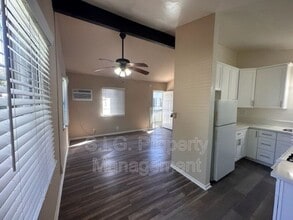 10321 Eldora Ave in Los Angeles, CA - Building Photo - Building Photo