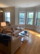 208A Winthrop Rd, Unit 3 in Brookline, MA - Foto de edificio - Building Photo