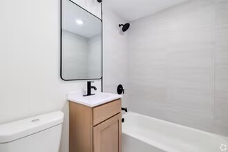 921 Tyson Ave in Philadelphia, PA - Building Photo - Building Photo