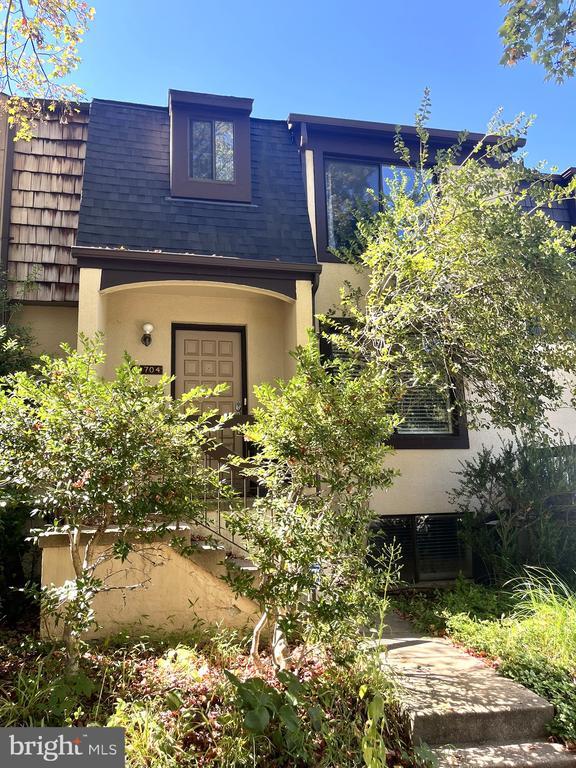 property at 10704 Muirfield Dr