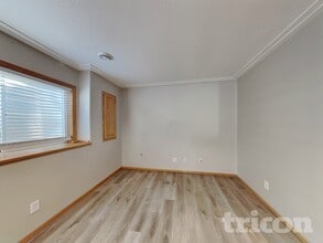 1909 135th Ave NW in Andover, MN - Foto de edificio - Building Photo