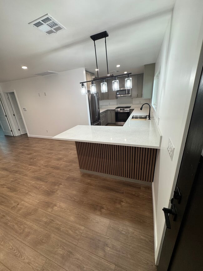 property at 11905 Freeman Ave