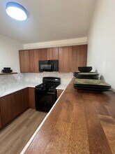 1387 E 43rd St, Unit UP in Cleveland, OH - Building Photo - Building Photo