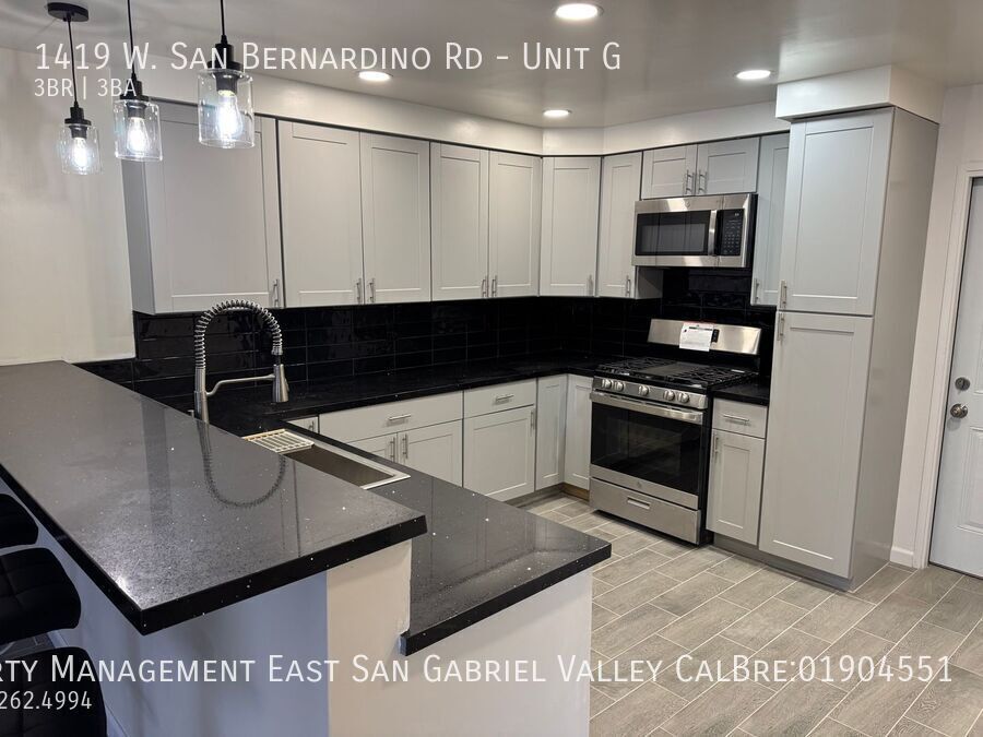 1419 W San Bernardino Rd in Covina, CA - Building Photo