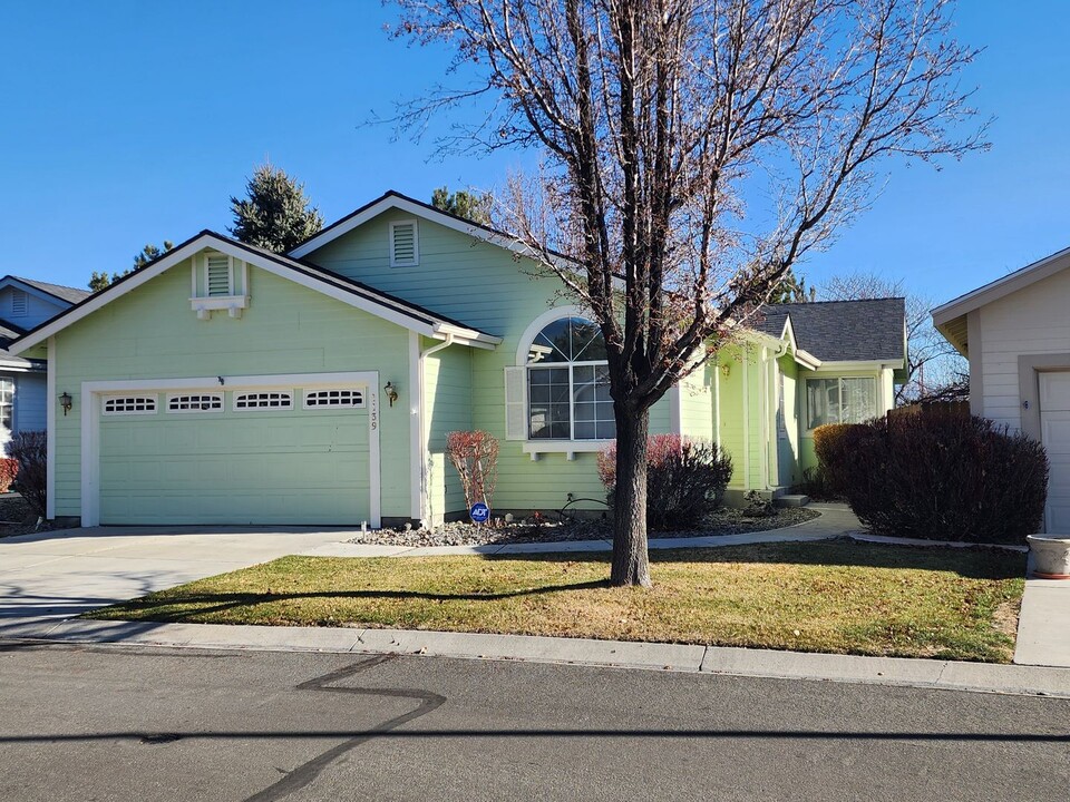 1139 White Oak Loop in Minden, NV - Building Photo