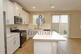 231 Nabors Dr S in Madera, CA - Building Photo - Building Photo