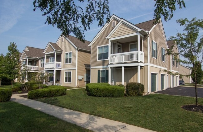 Grove City Summit in Grove City, OH - Foto de edificio - Building Photo