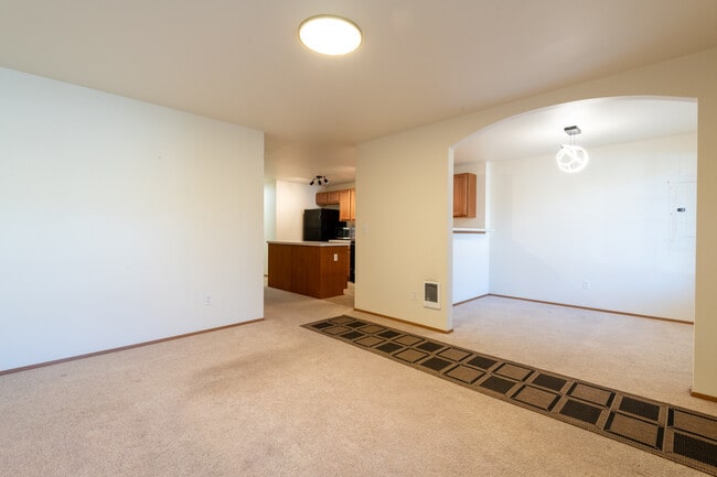 2732 Hidden Springs Loop SE in Olympia, WA - Building Photo - Building Photo