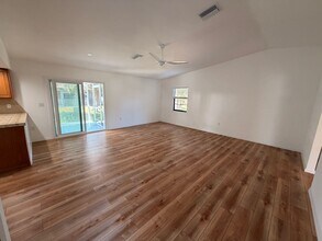 6214 Camphor Ave in Sarasota, FL - Building Photo - Building Photo