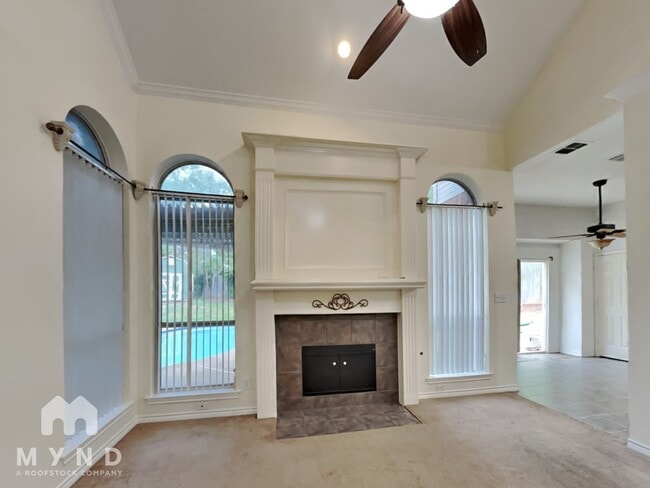 2305 Leafy Glen Ct in Bedford, TX - Building Photo - Building Photo