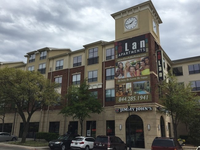 Elan at Bluffview in Dallas, TX - Building Photo - Building Photo