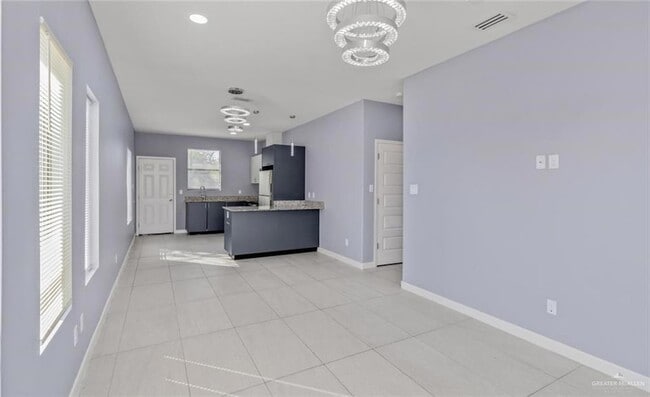 1200 W Harrison Ave, Unit 2 in Alton, TX - Foto de edificio - Building Photo