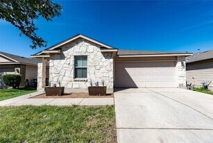371 Nottingham Loop in Kyle, TX - Building Photo