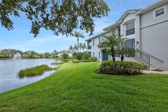 5012 Maxwell Cir in Naples, FL - Building Photo - Building Photo
