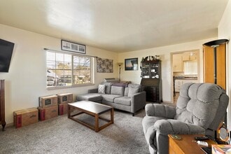 504 W Marlette St, Unit Unit B    Upstairs in Ione, CA - Building Photo - Building Photo