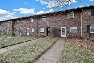 1226 Woodbrook Cir W in Columbus, OH - Building Photo - Building Photo