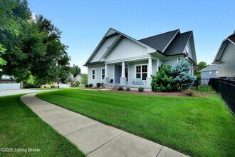 825 Artisan Pkwy in La Grange, KY - Building Photo - Building Photo