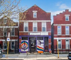 1823 W 17th St in Chicago, IL - Building Photo