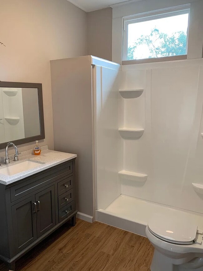 311 Jl Lomax Dr in Valdosta, GA - Foto de edificio - Building Photo