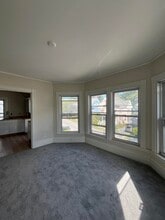 16 Parkview Ave, Unit 2 in Bangor, ME - Building Photo - Building Photo