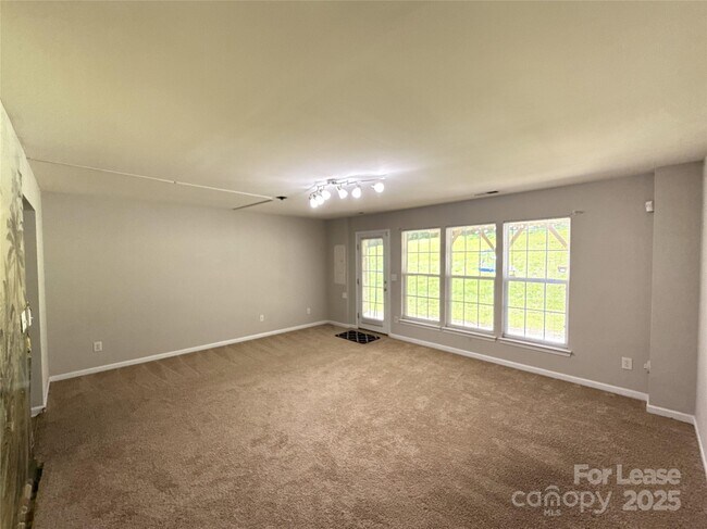 10318 Garrett Grigg Rd in Charlotte, NC - Building Photo - Building Photo
