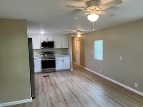 1065 Moonlight Ct in Palm Bay, FL - Building Photo - Building Photo