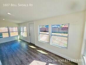 1607 Bell Shoals Rd in Brandon, FL - Building Photo - Building Photo