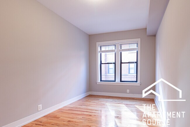 3523 N Racine Ave, Unit W3 in Chicago, IL - Building Photo - Building Photo