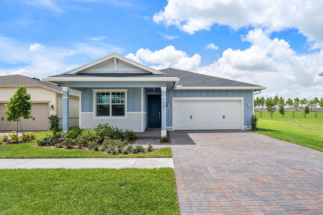 1297 Wandering Willow Wy in Loxahatchee, FL - Building Photo