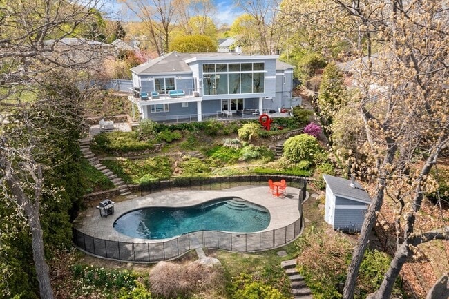 property at 37 Beverly Rd