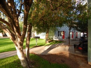 2021 S Granada Dr in Tempe, AZ - Building Photo - Building Photo