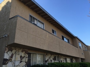 8343 Amigo Ave in Los Angeles, CA - Building Photo - Building Photo