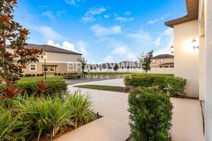 14216 War Admiral Pl in Ruskin, FL - Building Photo