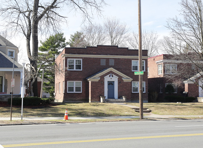 590 Western Ave in Albany, NY - Building Photo - Building Photo