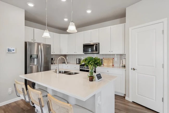 1954 S Poplar Ct in Denver, CO - Building Photo - Building Photo