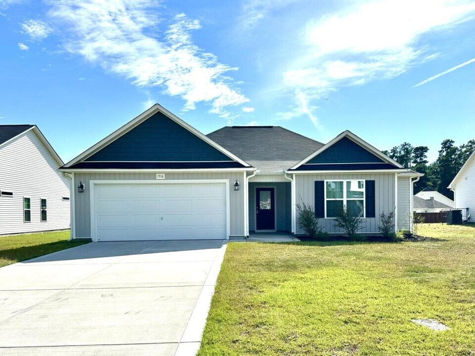 1716 Ragsdale Rd in Hope Mills, NC - Building Photo