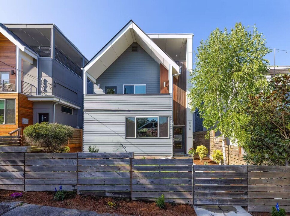 938 N 77th St in Seattle, WA - Building Photo