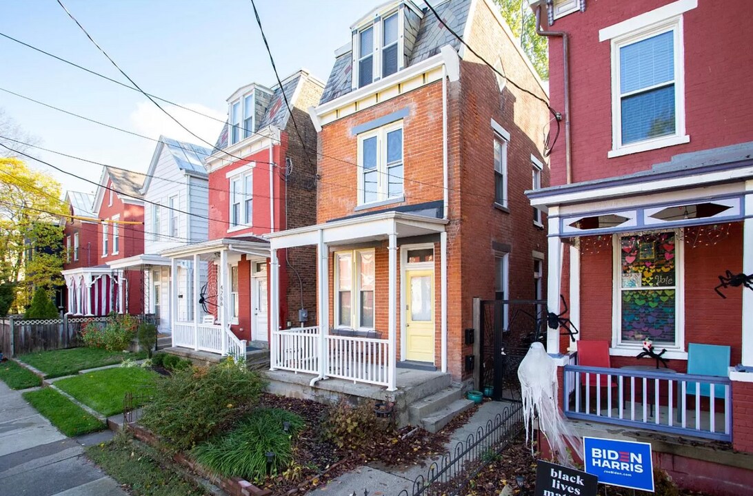 4264 Williamson Pl in Cincinnati, OH - Building Photo