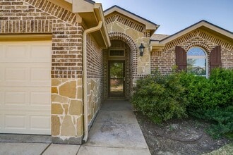11608 Champion Creek Dr in Frisco, TX - Building Photo - Building Photo