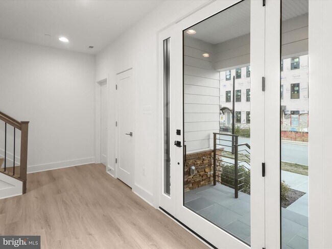 14920 Dispatch St in Rockville, MD - Building Photo - Building Photo