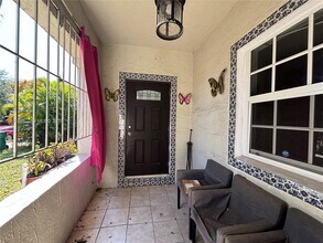 521 NW 48th St in Miami, FL - Building Photo - Building Photo