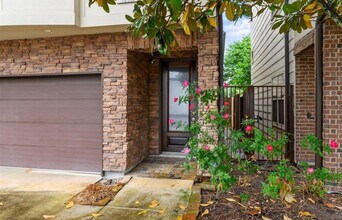 1215 Roberts St in Houston, TX - Building Photo - Building Photo