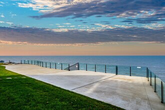 32414 Lake Rd in Avon Lake, OH - Building Photo - Building Photo